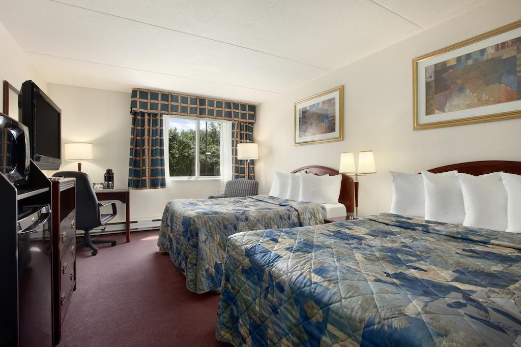 Travelodge Calgary Macleod Trail Room photo